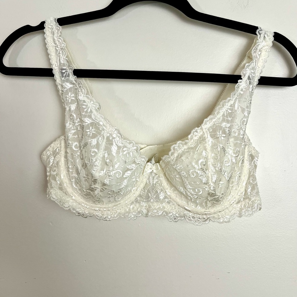 Vintage YSL designer cream lace underwire bra
